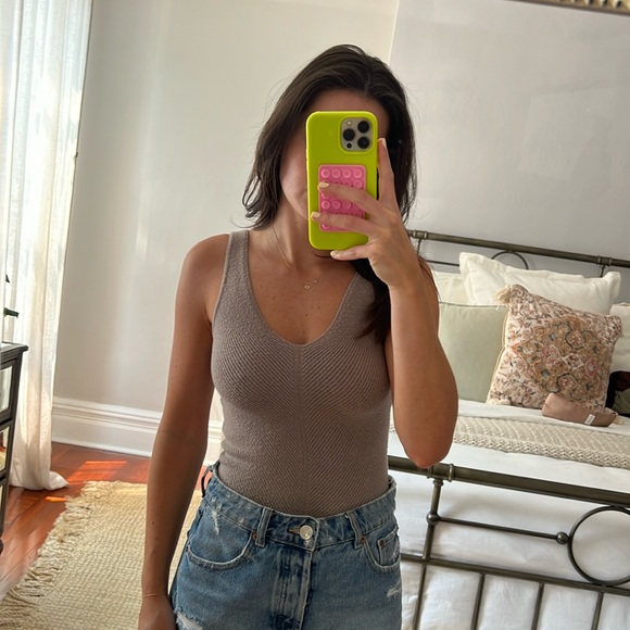 Abercrombie Super Soft Vneck Taupe Top Sweater Material - Picture 1 of 3